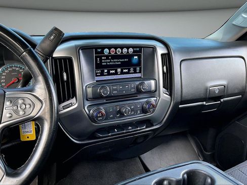 Used 2018 Chevrolet Silverado 1500 LT w/ LT Eassist Package AWD/4WD image 11