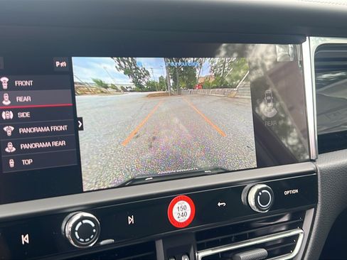 New 2026 Porsche Macan AWD/4WD image 28