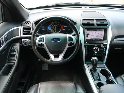 Used 2014 Ford Explorer Limited w/ Equipment Group 302A FWD image 14
