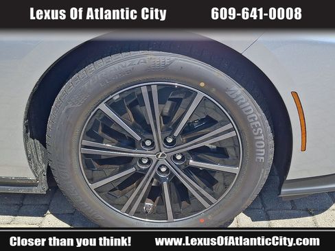 New 2026 Lexus ES 500e AWD/4WD image 4