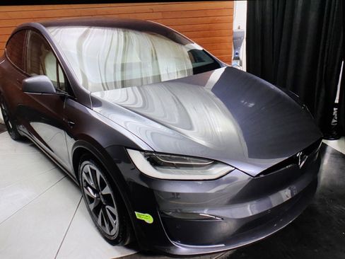 Used 2023 Tesla Model X image 13
