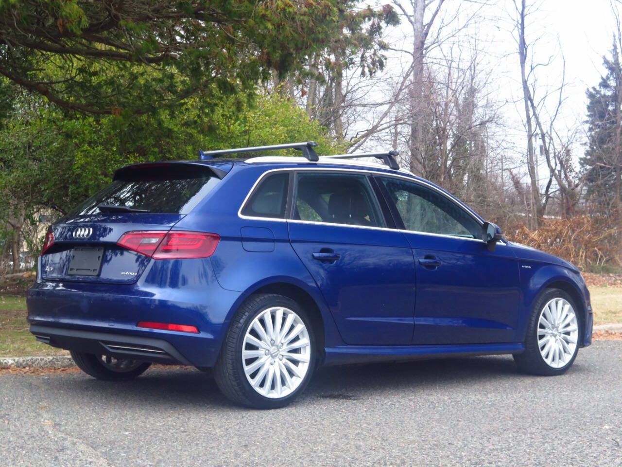 Used 2016 Audi A3 e-tron Prestige w/ Prestige Package FWD image 4