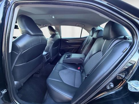 Used 2022 Toyota Camry SE w/ Convenience Package FWD image 13