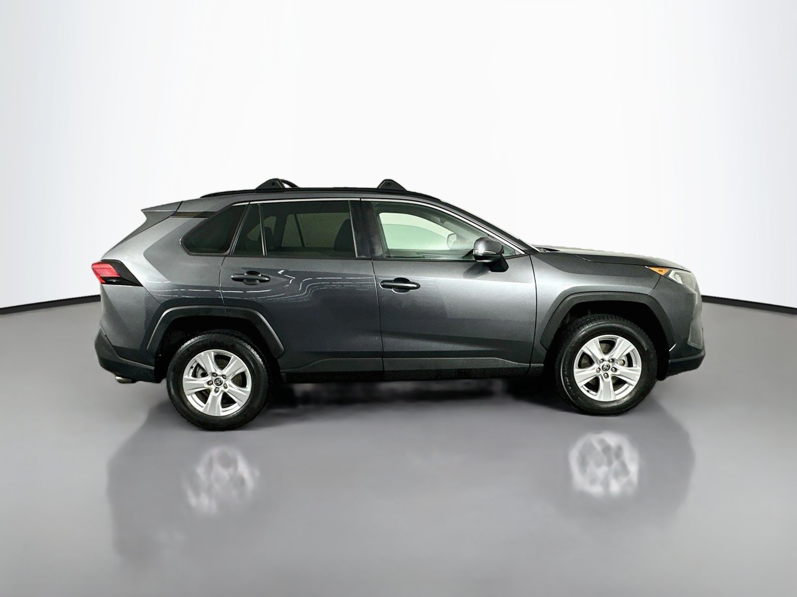 Certified 2021 Toyota RAV4 XLE w/ XLE Grade Weather Package AWD/4WD image 8
