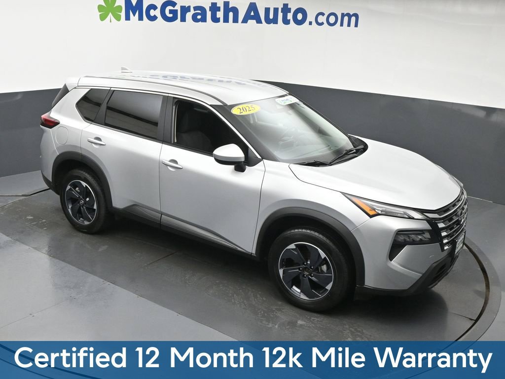 Used 2025 Nissan Rogue SV AWD/4WD image 2