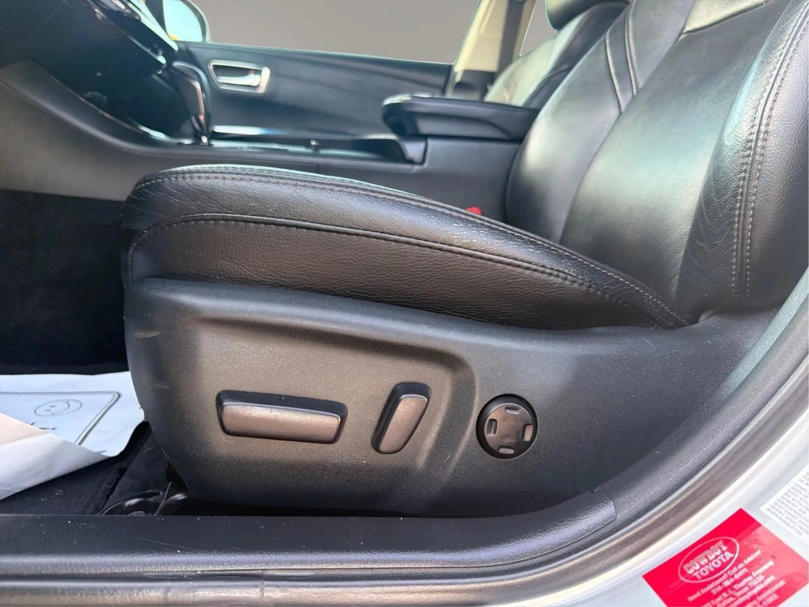 Used 2013 Toyota Avalon XLE Premium FWD image 36