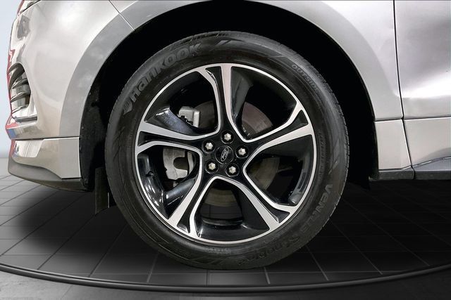 Used 2023 Ford Edge ST AWD/4WD image 9