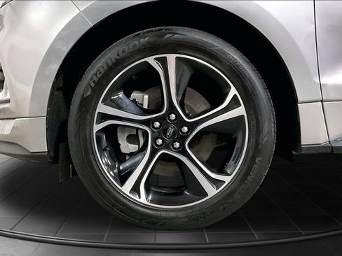 Used 2023 Ford Edge ST AWD/4WD image 9