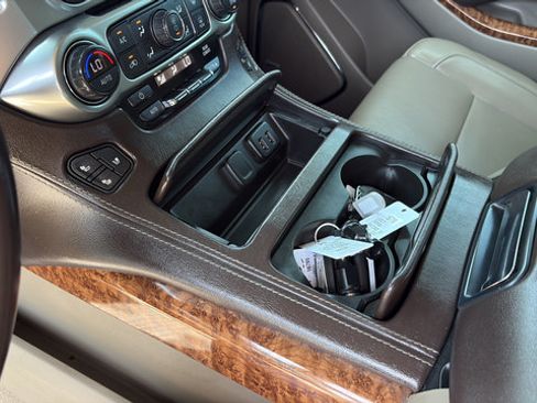 Used 2019 Chevrolet Tahoe Premier AWD/4WD image 19