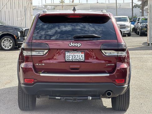 Used 2018 Jeep Grand Cherokee Limited AWD/4WD image 6