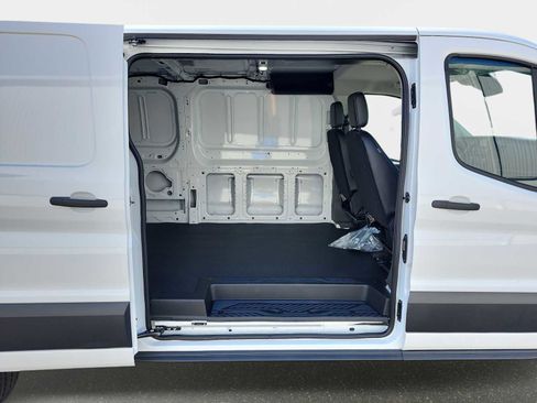 New 2025 Ford Transit 250 Low Roof RWD image 15