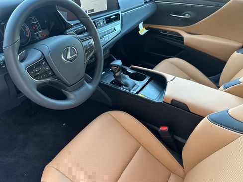 New 2025 Lexus ES 350 350 image 11