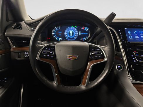 Used 2020 Cadillac Escalade Luxury w/ Escalade Sport Edition AWD/4WD image 14