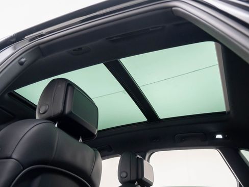 New 2026 Porsche Macan image 18