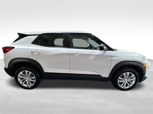 Used 2023 Chevrolet TrailBlazer LS AWD/4WD image 4
