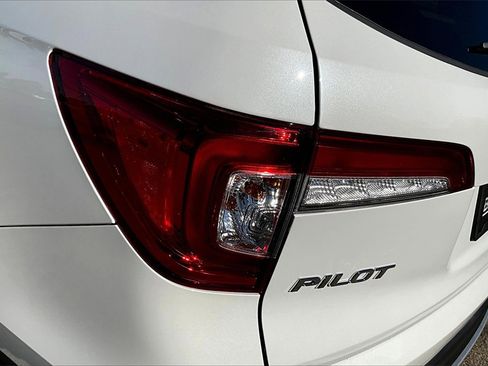 Used 2021 Honda Pilot Elite image 29