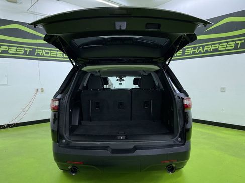 Used 2018 Chevrolet Traverse LS FWD image 9