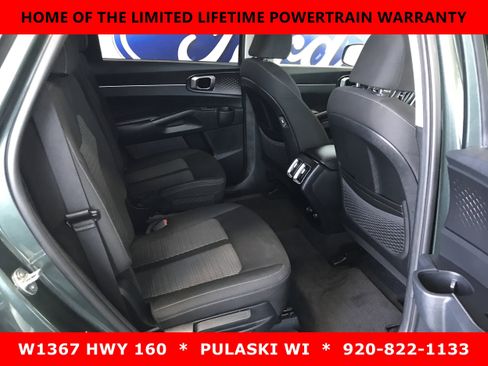 Used 2023 Kia Sorento AWD image 8