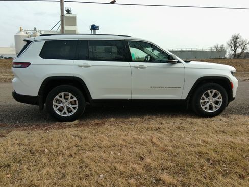 Used 2022 Jeep Grand Cherokee L Limited image 6