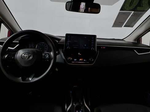 Used 2020 Toyota Corolla LE image 29