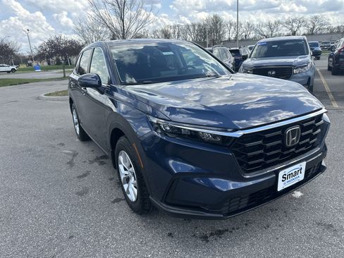 Used 2025 Honda CR-V LX image 2