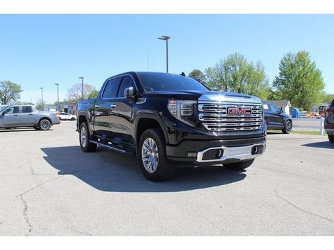 Used 2024 GMC Sierra 1500 Denali w/ Technology Package AWD/4WD image 7