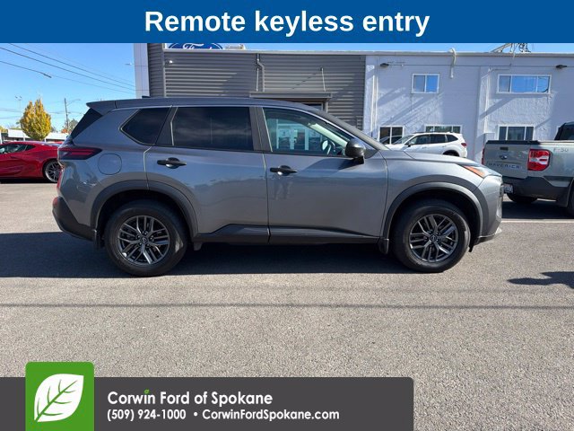 Used 2023 Nissan Rogue S AWD/4WD image 2