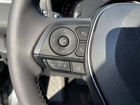 Used 2023 Toyota RAV4 XLE Premium image 19