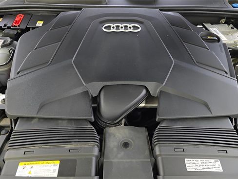 Used 2023 Audi Q8 Premium Plus image 14