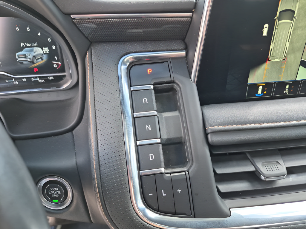 Used 2023 GMC Yukon XL AT4 w/ AT4 Premium Package AWD/4WD image 26