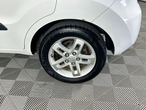 Used 2010 Kia Soul + FWD image 33