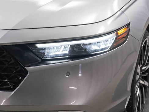 Used 2024 Honda Accord Touring image 12
