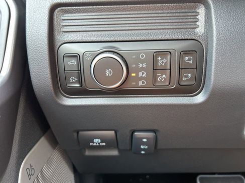 New 2026 Ford F250 Lariat w/ Black Appearance Package image 23