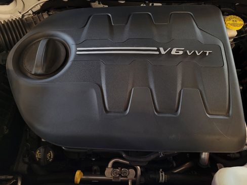 Used 2021 Jeep Cherokee Latitude Lux FWD image 30