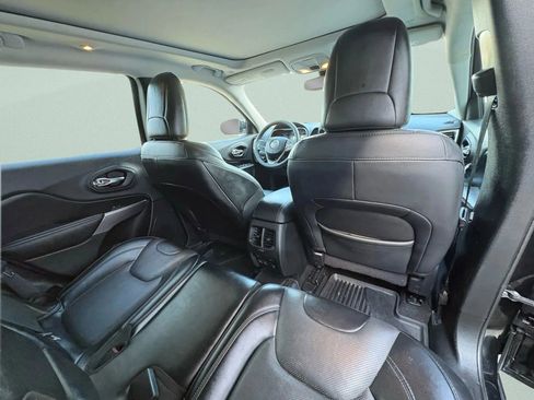 Used 2022 Jeep Cherokee Limited w/ Elite Package image 28