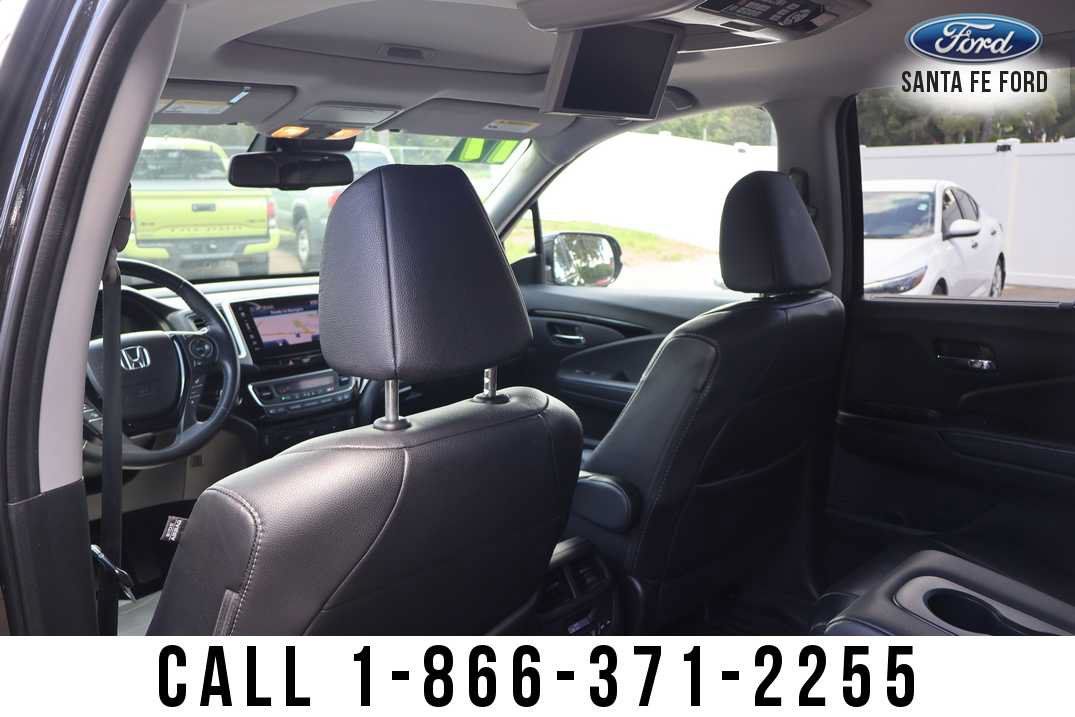 Used 2017 Honda Pilot Touring image 15