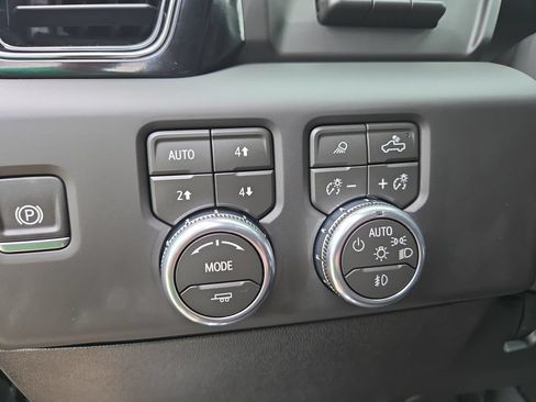 New 2026 GMC Sierra 2500 AT4 w/ AT4 Premium Plus Package AWD/4WD image 20