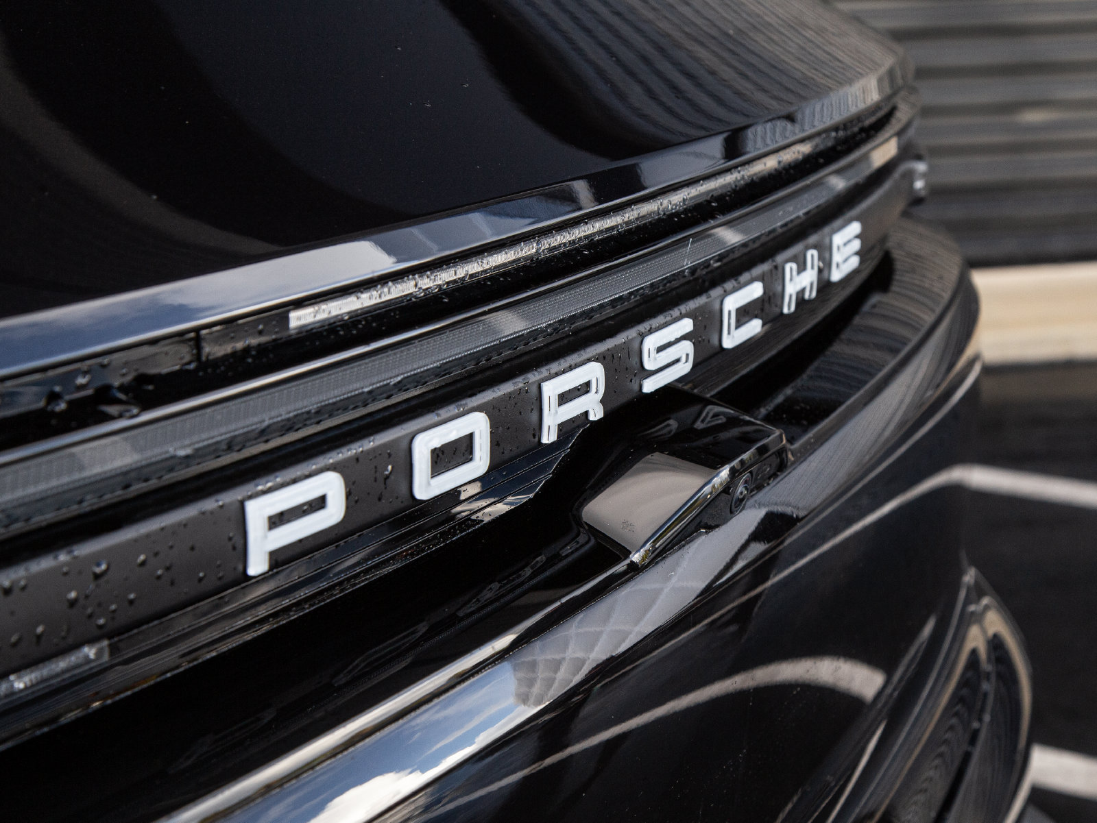 Certified 2025 Porsche Macan Electric RWD image 6