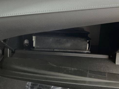 Used 2024 Toyota Camry SE image 34