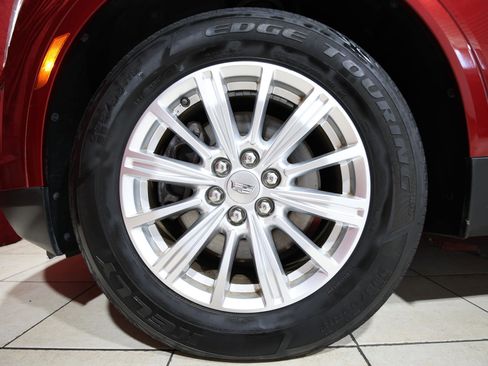 Used 2019 Cadillac XT5 FWD image 7
