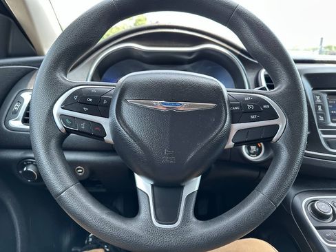 Used 2016 Chrysler 200 Limited FWD image 27