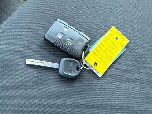 Used 2020 GMC Sierra 1500 Base image 30