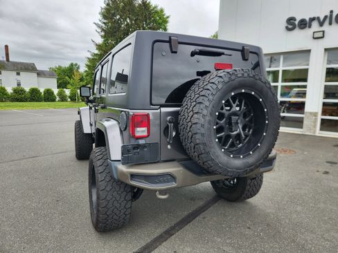 Used 2016 Jeep Wrangler Unlimited Sahara image 11