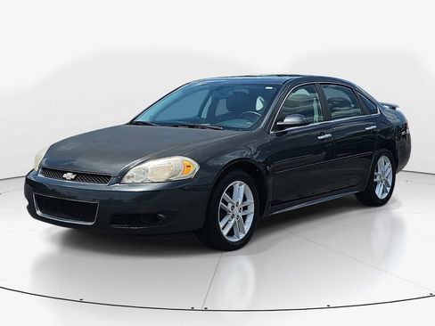 Used 2013 Chevrolet Impala LTZ FWD image 10