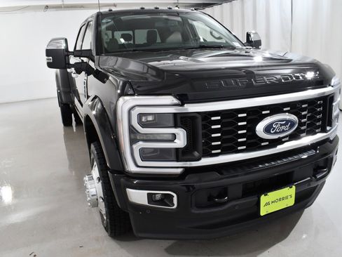 New 2026 Ford F450 Platinum w/ Platinum Plus Package image 4