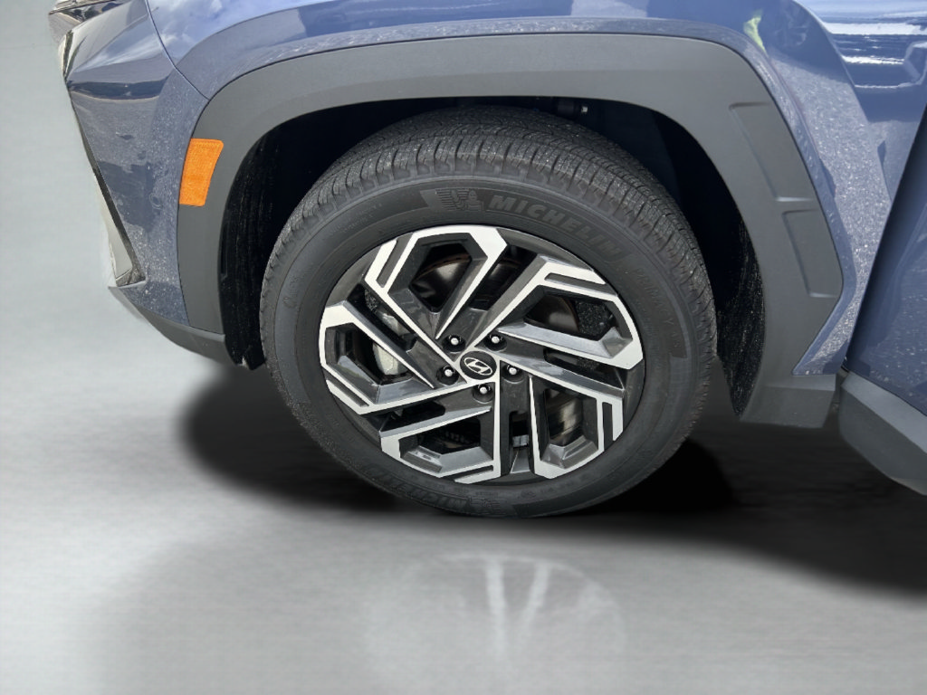 Certified 2025 Hyundai Tucson Limited AWD/4WD image 38