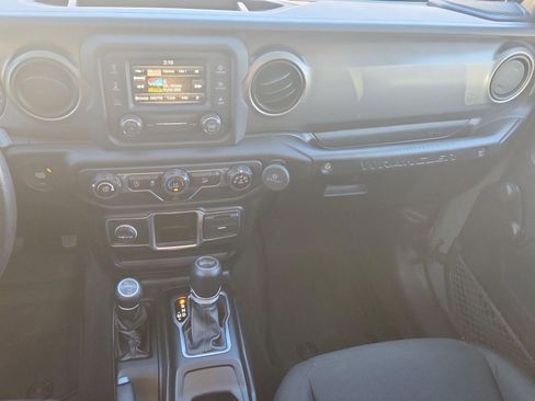 Used 2020 Jeep Wrangler Unlimited Sport image 15