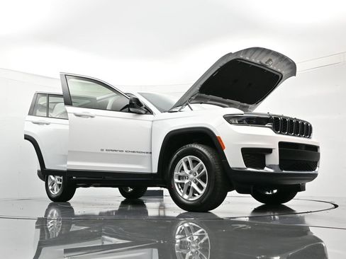 New 2025 Jeep Grand Cherokee L Laredo image 52