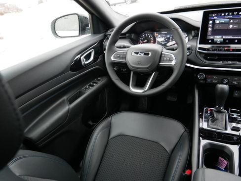 New 2026 Jeep Compass Latitude AWD/4WD image 9