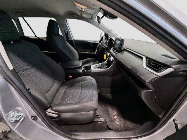 Certified 2021 Toyota RAV4 LE AWD/4WD image 23